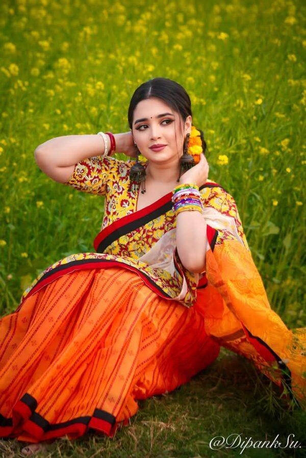 ওয়েলেস সফ্ট সিল্ক শাড়ি।