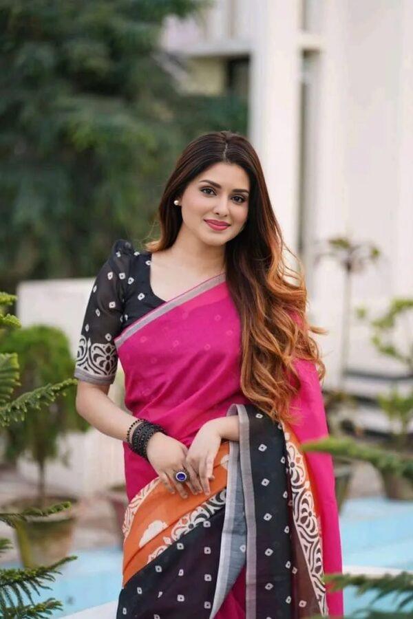 আদুরী প্রিমিয়াম চান্দুরি সিল্ক শাড়ি।