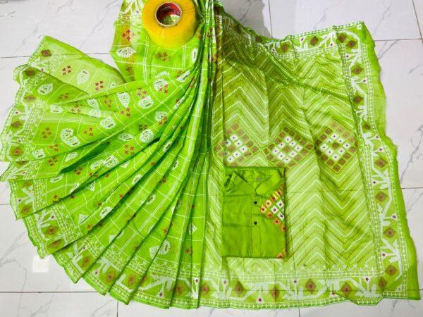 প্রকৃতির সতেজতা এবার টিয়া রঙের কাপল ড্রেসে!