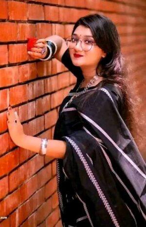 টাঙ্গাইল হাফ সিল্ক শাড়ি ।