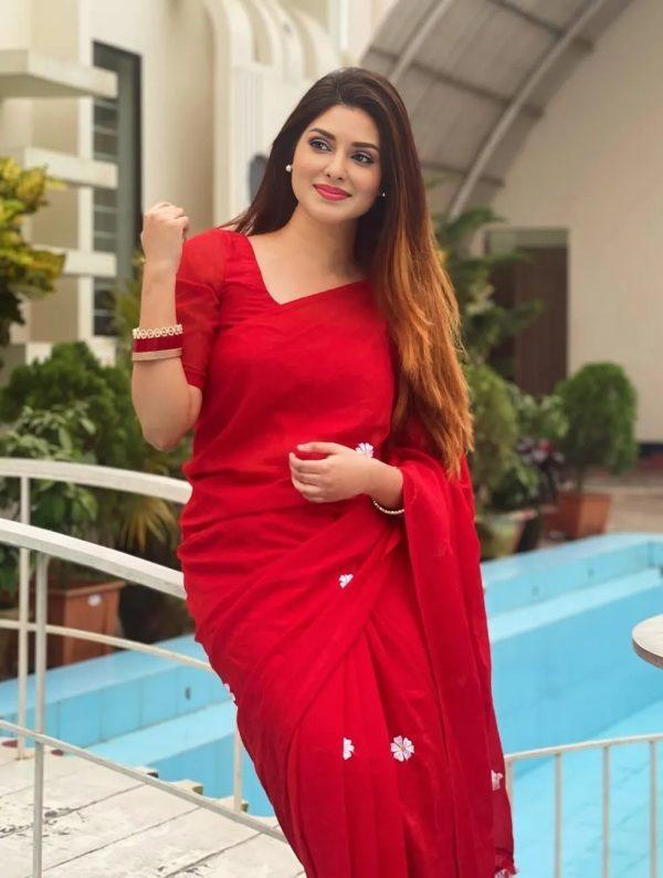 লাল রঙে মুগ্ধতা ছড়াতে নিয়ে এলাম নতুন জর্জেট শাড়ির কালেকশন।