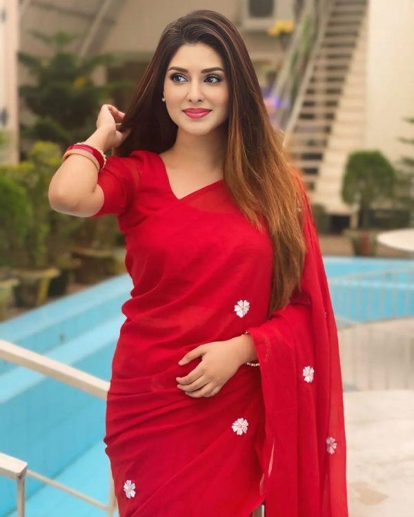 লাল রঙে মুগ্ধতা ছড়াতে নিয়ে এলাম নতুন জর্জেট শাড়ির কালেকশন।